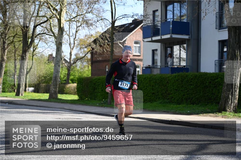 12.04.2026 - 45. Internationalen Wilhelmsburger Insellauf J. Mangold http://msf.ph/oto/9459657 12.04.2026 10:40:33 Ziel 5606, 3702, 4907, 2525, 3677, 2379, 3171, 5832, 4680, 4262, 2485, 2883, 4501, 2633, 2634, 3090, 4649, 4655, 4649, 4655, 3987, 3381, 3380, 4180, 4980, 5408, 2507, 2456, 2768, 3534, 5281, 5281, 5247, 5299, 5315, 5288, 3444, 5254 meine-sportfotos.de