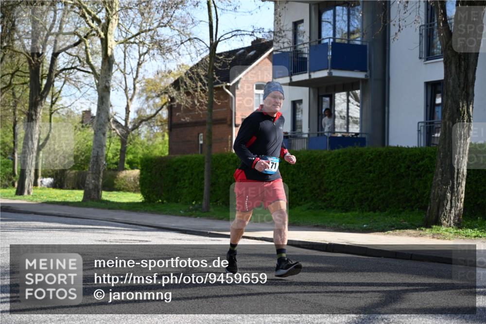 12.04.2026 - 45. Internationalen Wilhelmsburger Insellauf J. Mangold http://msf.ph/oto/9459659 12.04.2026 10:40:33 Ziel 5606, 3702, 4907, 2525, 3677, 2379, 3171, 5832, 4680, 4262, 2485, 2883, 4501, 2633, 2634, 3090, 4649, 4655, 4649, 4655, 3987, 3381, 3380, 4180, 4980, 5408, 2507, 2456, 2768, 3534, 5281, 5281, 5247, 5299, 5315, 5288, 3444, 5254 meine-sportfotos.de