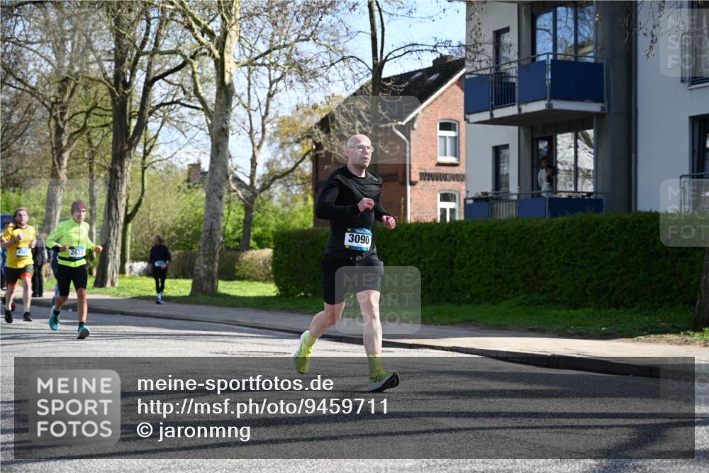 12.04.2026 - 45. Internationalen Wilhelmsburger Insellauf J. Mangold http://msf.ph/oto/9459711 12.04.2026 10:40:42 Ziel 3171, 5832, 4680, 4262, 2485, 2883, 4501, 2633, 2634, 3090, 4649, 4655, 3987, 3381, 3380, 4180, 4980, 5408, 2507, 2456, 2768, 2768, 3534, 5281, 5247, 5299, 5315, 5288, 5315, 5288, 3444, 5254, 2148, 5489, 4645, 4646, 5560 meine-sportfotos.de