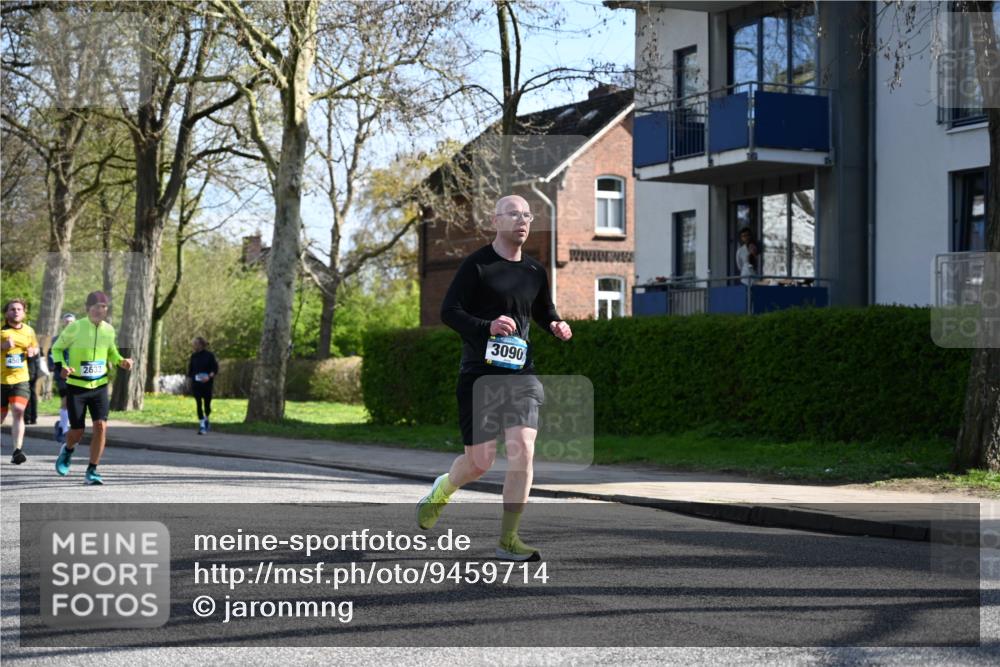 12.04.2026 - 45. Internationalen Wilhelmsburger Insellauf J. Mangold http://msf.ph/oto/9459714 12.04.2026 10:40:42 Ziel 3171, 5832, 4680, 4262, 2485, 2883, 4501, 2633, 2634, 3090, 4649, 4655, 3987, 3381, 3380, 4180, 4980, 5408, 2507, 2456, 2768, 2768, 3534, 5281, 5247, 5299, 5315, 5288, 5315, 5288, 3444, 5254, 2148, 5489, 4645, 4646, 5560 meine-sportfotos.de