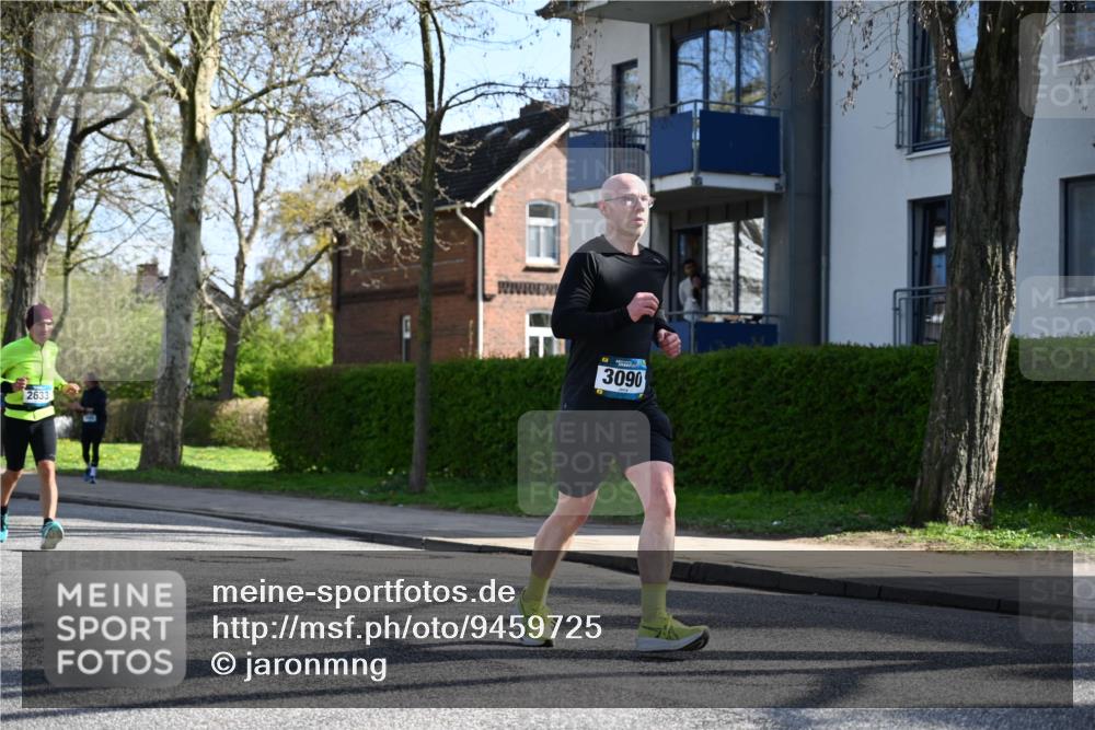 12.04.2026 - 45. Internationalen Wilhelmsburger Insellauf J. Mangold http://msf.ph/oto/9459725 12.04.2026 10:40:43 Ziel 3171, 5832, 4680, 4262, 2485, 2883, 4501, 2633, 2634, 3090, 4649, 4655, 3987, 3381, 3380, 4180, 4980, 5408, 2507, 2456, 2768, 3534, 5281, 5247, 5299, 5315, 5288, 3444, 5254, 2148, 5489, 4645, 4646, 5560, 4295 meine-sportfotos.de