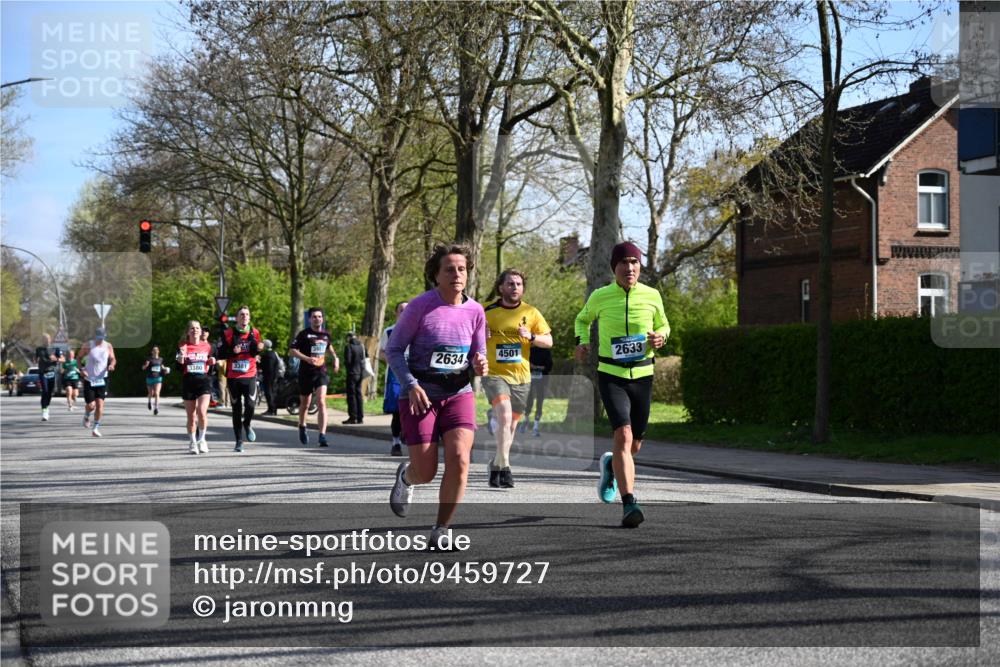 12.04.2026 - 45. Internationalen Wilhelmsburger Insellauf J. Mangold http://msf.ph/oto/9459727 12.04.2026 10:40:44 Ziel 3171, 5832, 4680, 4262, 2485, 2883, 4501, 2633, 2634, 3090, 4649, 4655, 3987, 3381, 3380, 4180, 4980, 5408, 2507, 2456, 2768, 3534, 3534, 5281, 5247, 5299, 5315, 5288, 3444, 3444, 5254, 2148, 5489, 4645, 4646, 5560, 4295 meine-sportfotos.de
