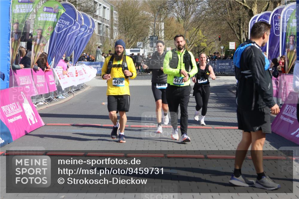 12.04.2026 - 45. Internationalen Wilhelmsburger Insellauf Strokosch-Dieckow http://msf.ph/oto/9459731 12.04.2026 11:06:24 Ziel 4477, 4476, 5818, 3717 meine-sportfotos.de