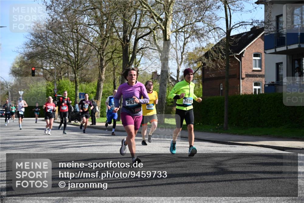 12.04.2026 - 45. Internationalen Wilhelmsburger Insellauf J. Mangold http://msf.ph/oto/9459733 12.04.2026 10:40:44 Ziel 3171, 5832, 4680, 4262, 2485, 2883, 4501, 2633, 2634, 3090, 4649, 4655, 3987, 3381, 3380, 4180, 4980, 5408, 2507, 2456, 2768, 3534, 3534, 5281, 5247, 5299, 5315, 5288, 3444, 3444, 5254, 2148, 5489, 4645, 4646, 5560, 4295 meine-sportfotos.de