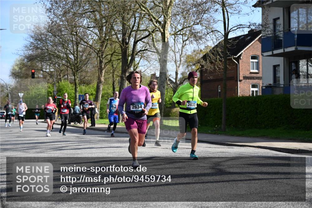 12.04.2026 - 45. Internationalen Wilhelmsburger Insellauf J. Mangold http://msf.ph/oto/9459734 12.04.2026 10:40:44 Ziel 3171, 5832, 4680, 4262, 2485, 2883, 4501, 2633, 2634, 3090, 4649, 4655, 3987, 3381, 3380, 4180, 4980, 5408, 2507, 2456, 2768, 3534, 3534, 5281, 5247, 5299, 5315, 5288, 3444, 3444, 5254, 2148, 5489, 4645, 4646, 5560, 4295 meine-sportfotos.de