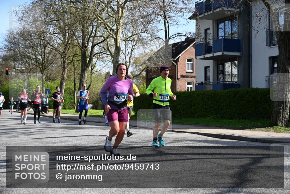 12.04.2026 - 45. Internationalen Wilhelmsburger Insellauf J. Mangold http://msf.ph/oto/9459743 12.04.2026 10:40:45 Ziel 3171, 5832, 4680, 4262, 2485, 2883, 4501, 2633, 2634, 3090, 4649, 4655, 3987, 3381, 3380, 4180, 4980, 5408, 2507, 2456, 2768, 3534, 5281, 5281, 5247, 5299, 5315, 5288, 3444, 5254, 5254, 2148, 5489, 4645, 4646, 5560, 4295 meine-sportfotos.de