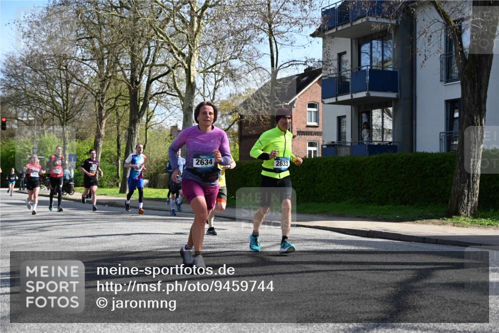 12.04.2026 - 45. Internationalen Wilhelmsburger Insellauf J. Mangold http://msf.ph/oto/9459744 12.04.2026 10:40:45 Ziel 3171, 5832, 4680, 4262, 2485, 2883, 4501, 2633, 2634, 3090, 4649, 4655, 3987, 3381, 3380, 4180, 4980, 5408, 2507, 2456, 2768, 3534, 5281, 5281, 5247, 5299, 5315, 5288, 3444, 5254, 5254, 2148, 5489, 4645, 4646, 5560, 4295 meine-sportfotos.de