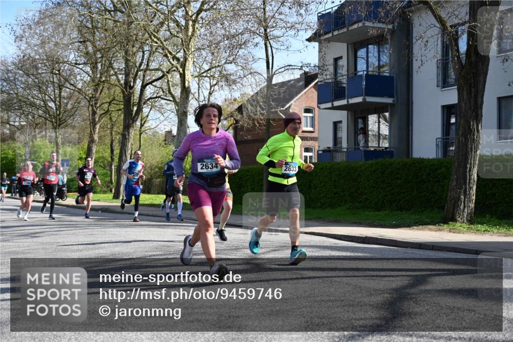12.04.2026 - 45. Internationalen Wilhelmsburger Insellauf J. Mangold http://msf.ph/oto/9459746 12.04.2026 10:40:45 Ziel 3171, 5832, 4680, 4262, 2485, 2883, 4501, 2633, 2634, 3090, 4649, 4655, 3987, 3381, 3380, 4180, 4980, 5408, 2507, 2456, 2768, 3534, 5281, 5281, 5247, 5299, 5315, 5288, 3444, 5254, 5254, 2148, 5489, 4645, 4646, 5560, 4295 meine-sportfotos.de