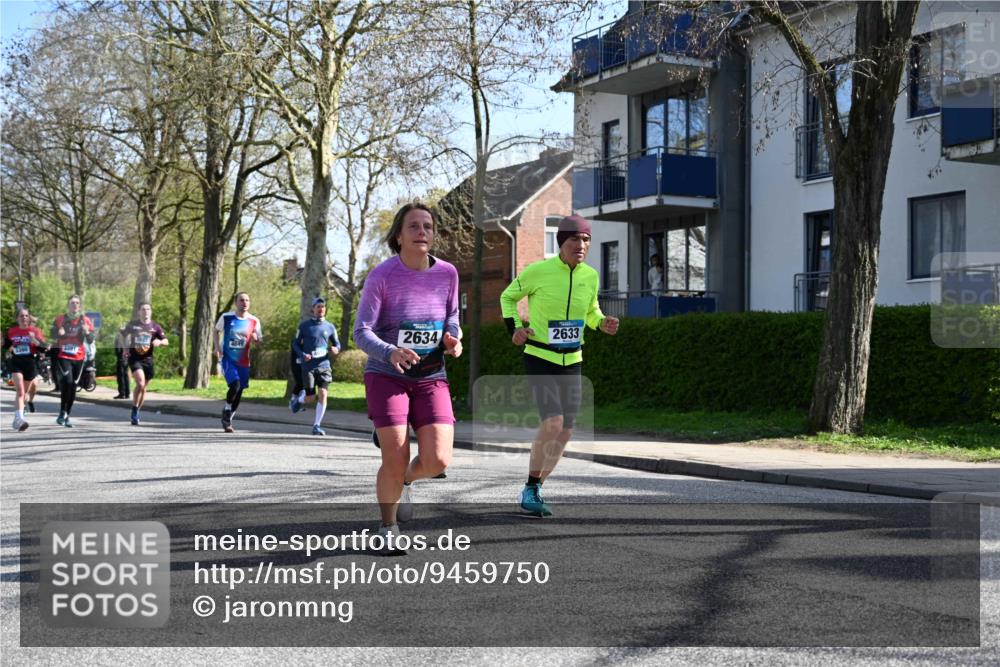 12.04.2026 - 45. Internationalen Wilhelmsburger Insellauf J. Mangold http://msf.ph/oto/9459750 12.04.2026 10:40:45 Ziel 3171, 5832, 4680, 4262, 2485, 2883, 4501, 2633, 2634, 3090, 4649, 4655, 3987, 3381, 3380, 4180, 4980, 5408, 2507, 2456, 2768, 3534, 5281, 5281, 5247, 5299, 5315, 5288, 3444, 5254, 5254, 2148, 5489, 4645, 4646, 5560, 4295 meine-sportfotos.de