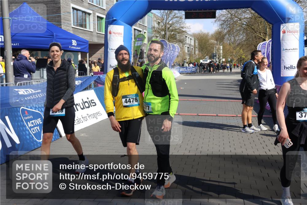 12.04.2026 - 45. Internationalen Wilhelmsburger Insellauf Strokosch-Dieckow http://msf.ph/oto/9459775 12.04.2026 11:06:30 Ziel  meine-sportfotos.de