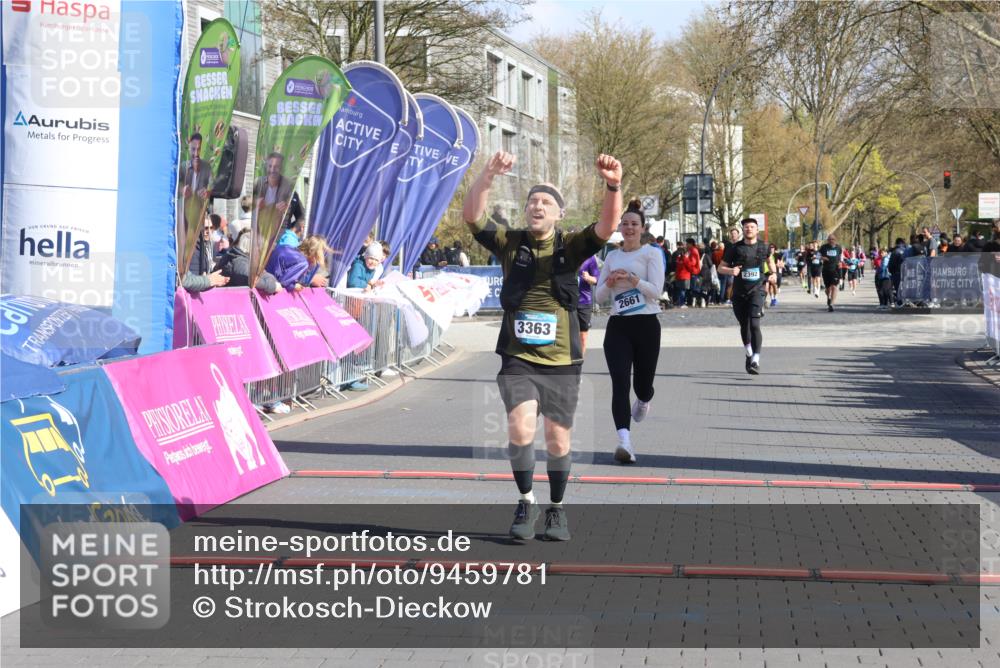 12.04.2026 - 45. Internationalen Wilhelmsburger Insellauf Strokosch-Dieckow http://msf.ph/oto/9459781 12.04.2026 10:49:48 Ziel 3363, 2661 meine-sportfotos.de
