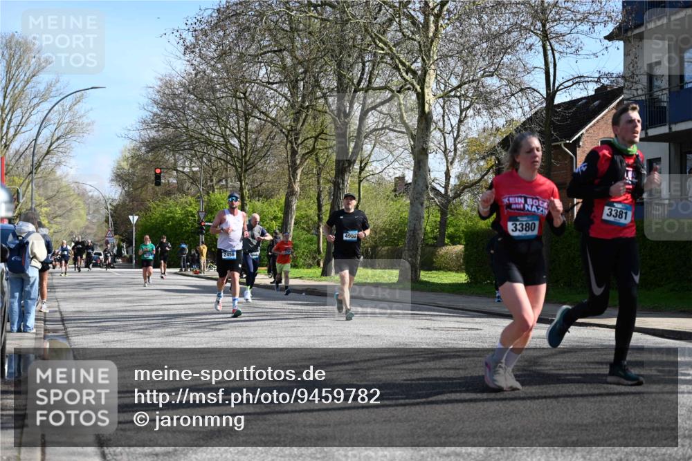 12.04.2026 - 45. Internationalen Wilhelmsburger Insellauf J. Mangold http://msf.ph/oto/9459782 12.04.2026 10:40:49 Ziel 5832, 4680, 4262, 2485, 2883, 4501, 2633, 2634, 3090, 4649, 4655, 3987, 3381, 3380, 4180, 4980, 5408, 2507, 2456, 2768, 3534, 5281, 5247, 5247, 5299, 5315, 5288, 3444, 5254, 2148, 5489, 4645, 4646, 5560, 4295, 5038, 4674, 5034 meine-sportfotos.de