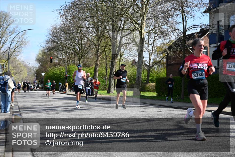 12.04.2026 - 45. Internationalen Wilhelmsburger Insellauf J. Mangold http://msf.ph/oto/9459786 12.04.2026 10:40:49 Ziel 5832, 4680, 4262, 2485, 2883, 4501, 2633, 2634, 3090, 4649, 4655, 3987, 3381, 3380, 4180, 4980, 5408, 2507, 2456, 2768, 3534, 5281, 5247, 5247, 5299, 5315, 5288, 3444, 5254, 2148, 5489, 4645, 4646, 5560, 4295, 5038, 4674, 5034 meine-sportfotos.de