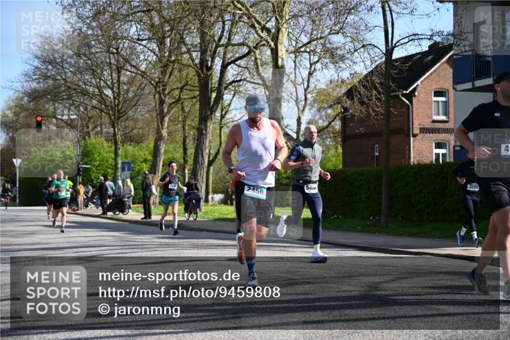 12.04.2026 - 45. Internationalen Wilhelmsburger Insellauf J. Mangold http://msf.ph/oto/9459808 12.04.2026 10:40:52 Ziel 4262, 2485, 2883, 4501, 2633, 2634, 3090, 4649, 4655, 3987, 3381, 3380, 4180, 4980, 5408, 2507, 2456, 2768, 3534, 5281, 5247, 5299, 5315, 5288, 3444, 5254, 2148, 5489, 4645, 4646, 5560, 4295, 5038, 4674, 5034, 3861, 5545 meine-sportfotos.de