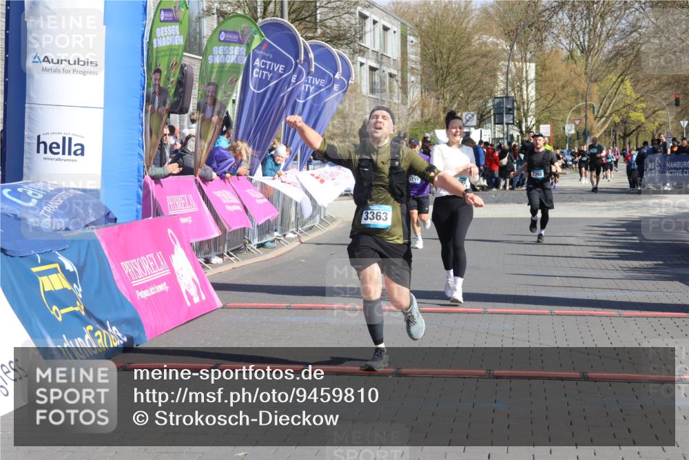 12.04.2026 - 45. Internationalen Wilhelmsburger Insellauf Strokosch-Dieckow http://msf.ph/oto/9459810 12.04.2026 10:49:48 Ziel 3363, 2661 meine-sportfotos.de