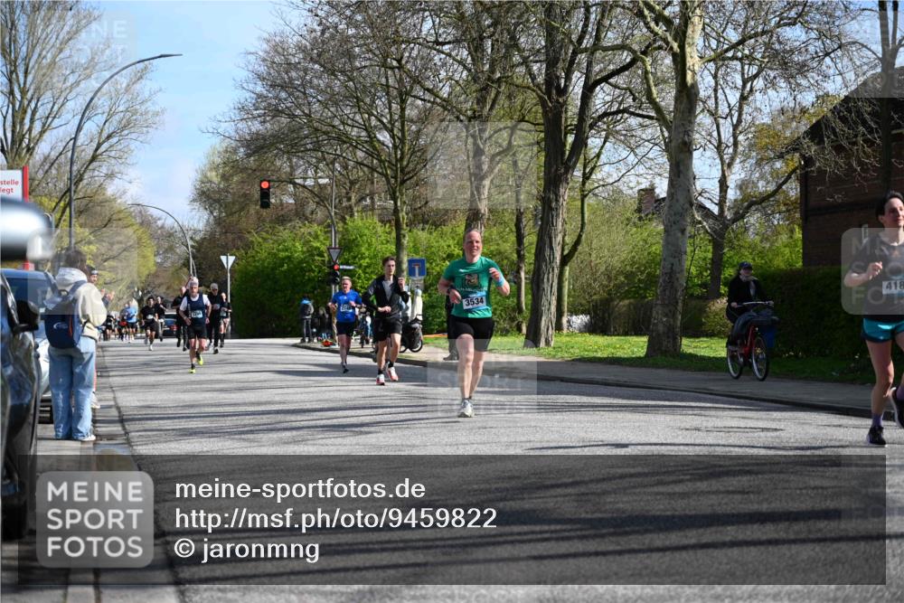 12.04.2026 - 45. Internationalen Wilhelmsburger Insellauf J. Mangold http://msf.ph/oto/9459822 12.04.2026 10:40:55 Ziel 4501, 2633, 2634, 3090, 4649, 4655, 3987, 3381, 3380, 4180, 4980, 5408, 2507, 2456, 2768, 3534, 5281, 5247, 5299, 5315, 5288, 3444, 5254, 2148, 5489, 4645, 4646, 5560, 4295, 4295, 5038, 4674, 5034, 3861, 5545, 2812 meine-sportfotos.de