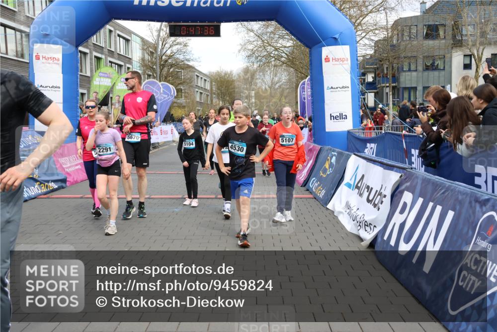 12.04.2026 - 45. Internationalen Wilhelmsburger Insellauf Strokosch-Dieckow http://msf.ph/oto/9459824 12.04.2026 13:00:36 Laufen  meine-sportfotos.de