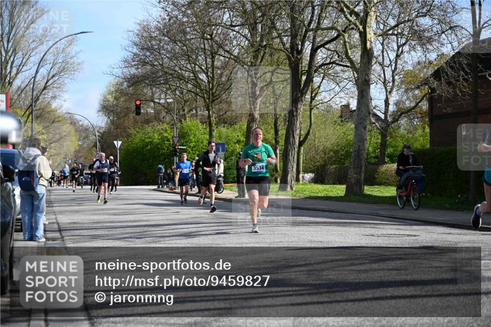 12.04.2026 - 45. Internationalen Wilhelmsburger Insellauf J. Mangold http://msf.ph/oto/9459827 12.04.2026 10:40:55 Ziel 4501, 2633, 2634, 3090, 4649, 4655, 3987, 3381, 3380, 4180, 4980, 5408, 2507, 2456, 2768, 3534, 5281, 5247, 5299, 5315, 5288, 3444, 5254, 2148, 5489, 4645, 4646, 5560, 4295, 4295, 5038, 4674, 5034, 3861, 5545, 2812 meine-sportfotos.de
