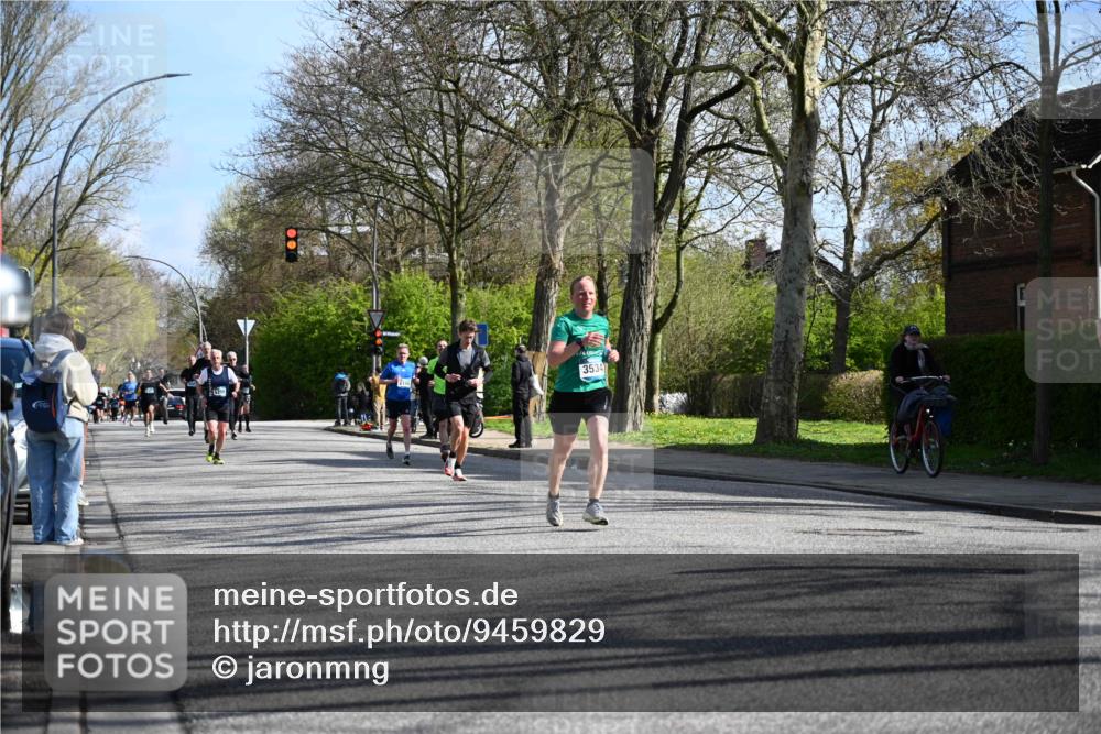 12.04.2026 - 45. Internationalen Wilhelmsburger Insellauf J. Mangold http://msf.ph/oto/9459829 12.04.2026 10:40:55 Ziel 4501, 2633, 2634, 3090, 4649, 4655, 3987, 3381, 3380, 4180, 4980, 5408, 2507, 2456, 2768, 3534, 5281, 5247, 5299, 5315, 5288, 3444, 5254, 2148, 5489, 4645, 4646, 5560, 4295, 4295, 5038, 4674, 5034, 3861, 5545, 2812 meine-sportfotos.de