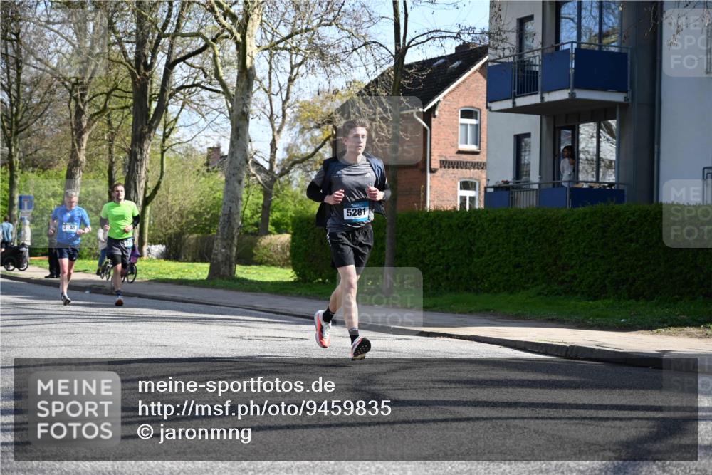 12.04.2026 - 45. Internationalen Wilhelmsburger Insellauf J. Mangold http://msf.ph/oto/9459835 12.04.2026 10:40:59 Ziel 3987, 3381, 3380, 4180, 4980, 5408, 2507, 2456, 2768, 3534, 5281, 5247, 5299, 5315, 5288, 3444, 5254, 2148, 5489, 4645, 4646, 4645, 4646, 5560, 4295, 5038, 4674, 4674, 5034, 3861, 5545, 2812, 5270, 5416, 4963, 3831, 4602 meine-sportfotos.de