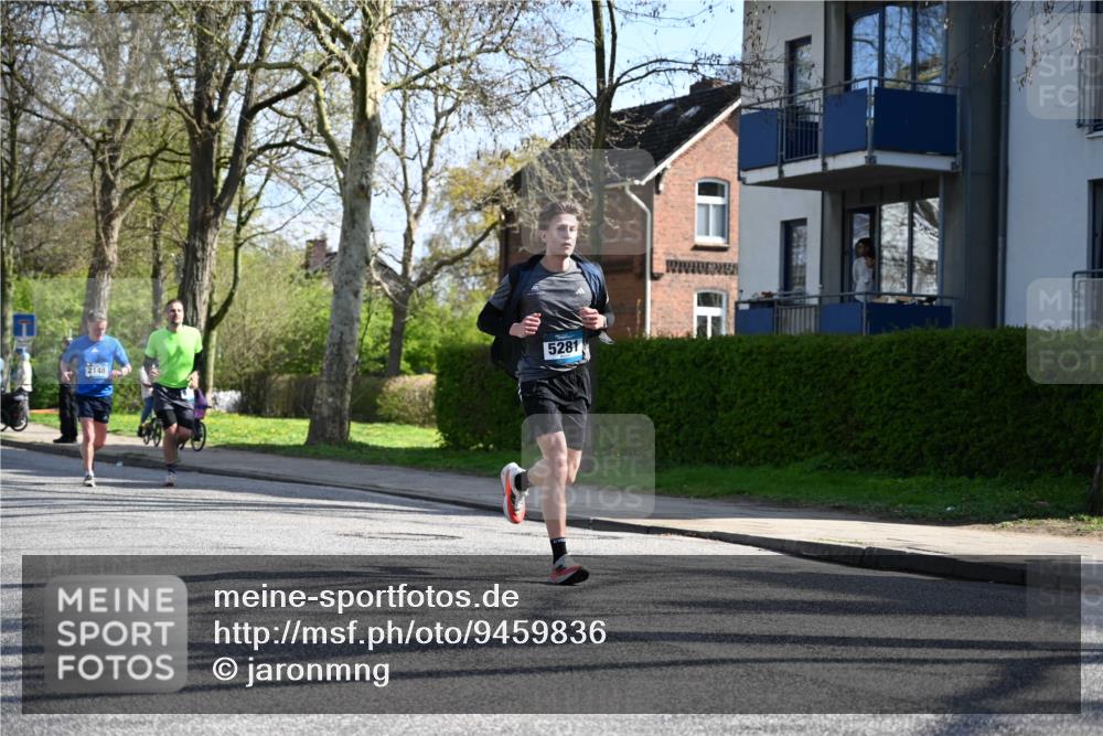 12.04.2026 - 45. Internationalen Wilhelmsburger Insellauf J. Mangold http://msf.ph/oto/9459836 12.04.2026 10:40:59 Ziel 3987, 3381, 3380, 4180, 4980, 5408, 2507, 2456, 2768, 3534, 5281, 5247, 5299, 5315, 5288, 3444, 5254, 2148, 5489, 4645, 4646, 4645, 4646, 5560, 4295, 5038, 4674, 4674, 5034, 3861, 5545, 2812, 5270, 5416, 4963, 3831, 4602 meine-sportfotos.de