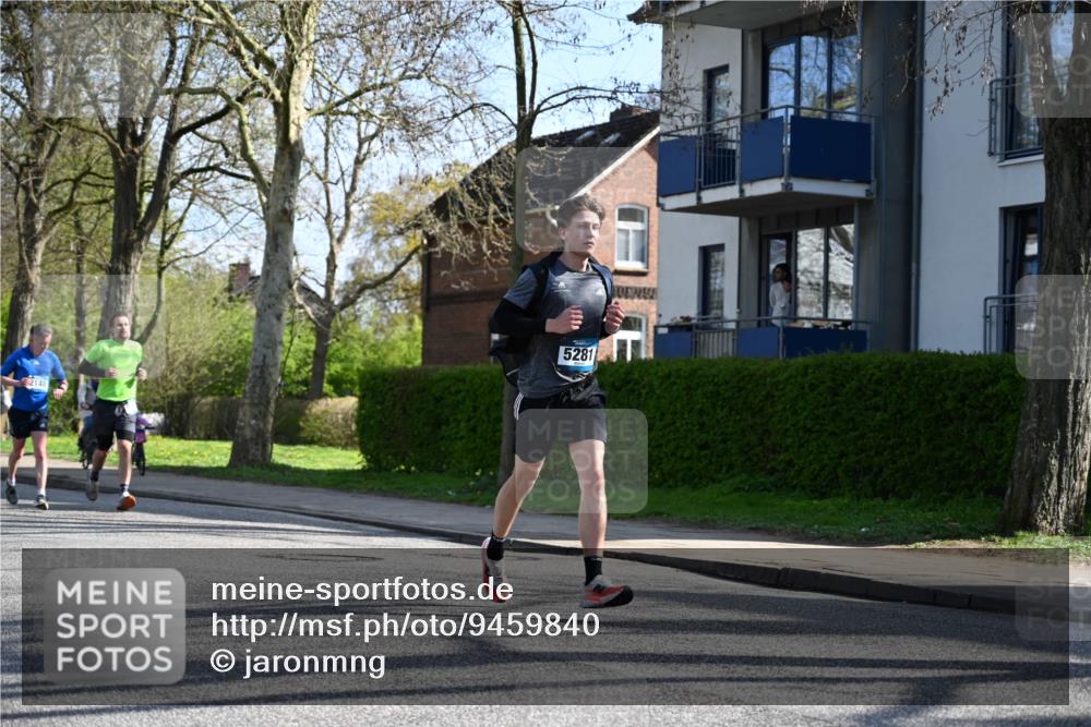 12.04.2026 - 45. Internationalen Wilhelmsburger Insellauf J. Mangold http://msf.ph/oto/9459840 12.04.2026 10:40:59 Ziel 3987, 3381, 3380, 4180, 4980, 5408, 2507, 2456, 2768, 3534, 5281, 5247, 5299, 5315, 5288, 3444, 5254, 2148, 5489, 4645, 4646, 4645, 4646, 5560, 4295, 5038, 4674, 4674, 5034, 3861, 5545, 2812, 5270, 5416, 4963, 3831, 4602 meine-sportfotos.de