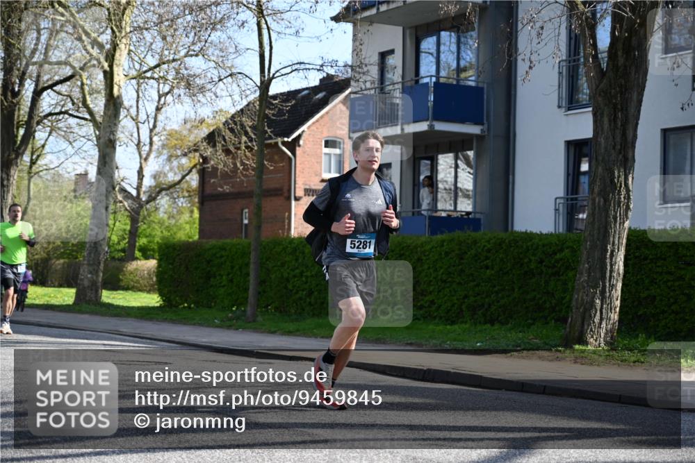 12.04.2026 - 45. Internationalen Wilhelmsburger Insellauf J. Mangold http://msf.ph/oto/9459845 12.04.2026 10:40:59 Ziel 3987, 3381, 3380, 4180, 4980, 5408, 2507, 2456, 2768, 3534, 5281, 5247, 5299, 5315, 5288, 3444, 5254, 2148, 5489, 4645, 4646, 4645, 4646, 5560, 4295, 5038, 4674, 4674, 5034, 3861, 5545, 2812, 5270, 5416, 4963, 3831, 4602 meine-sportfotos.de