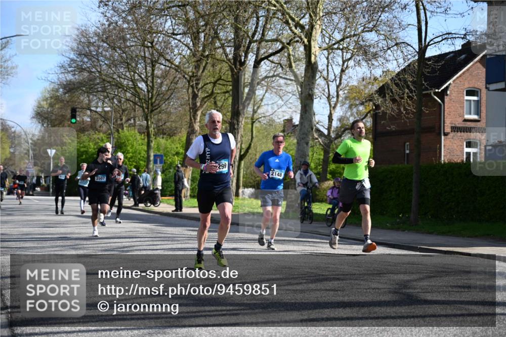 12.04.2026 - 45. Internationalen Wilhelmsburger Insellauf J. Mangold http://msf.ph/oto/9459851 12.04.2026 10:41:01 Ziel 4180, 4980, 5408, 2507, 2456, 2768, 3534, 5281, 5247, 5299, 5315, 5288, 3444, 5254, 2148, 5489, 4645, 4646, 5560, 4295, 5038, 4674, 5034, 5034, 3861, 5545, 2812, 5270, 5416, 4963, 3831, 4602, 4667, 3229 meine-sportfotos.de