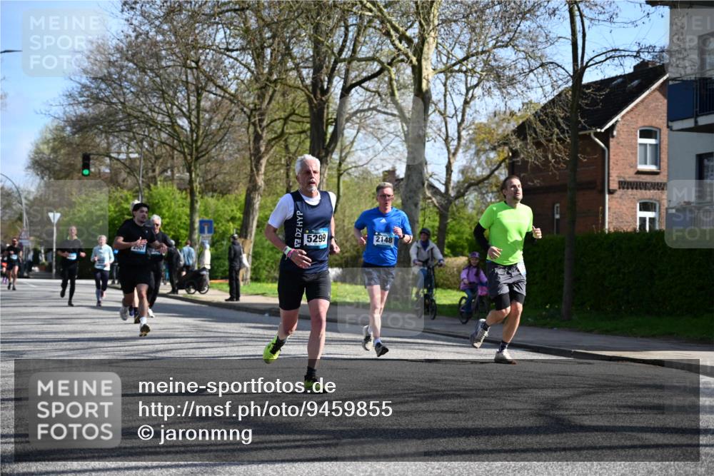 12.04.2026 - 45. Internationalen Wilhelmsburger Insellauf J. Mangold http://msf.ph/oto/9459855 12.04.2026 10:41:02 Ziel 4180, 4980, 5408, 2507, 2456, 2768, 3534, 5281, 5247, 5299, 5315, 5288, 3444, 5254, 2148, 5489, 4645, 4646, 5560, 5560, 4295, 5038, 4674, 5034, 3861, 5545, 2812, 5270, 5416, 4963, 3831, 4602, 4667, 3229 meine-sportfotos.de