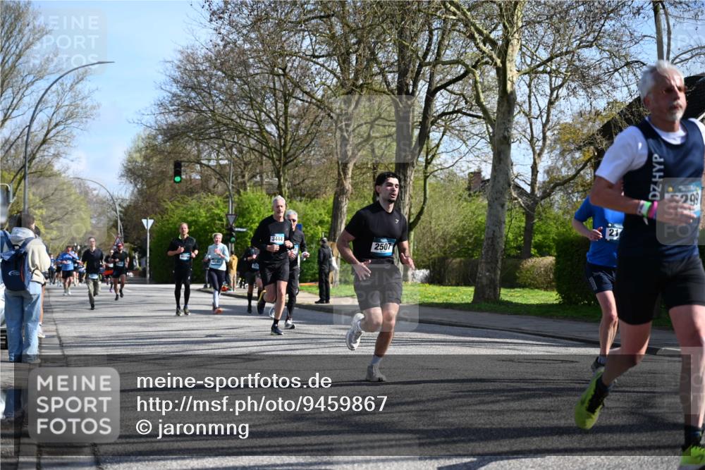 12.04.2026 - 45. Internationalen Wilhelmsburger Insellauf J. Mangold http://msf.ph/oto/9459867 12.04.2026 10:41:03 Ziel 4180, 4980, 5408, 2507, 2456, 2768, 3534, 5281, 5247, 5299, 5315, 5288, 3444, 5254, 2148, 5489, 4645, 4646, 5560, 4295, 5038, 4674, 5034, 3861, 3861, 5545, 2812, 5270, 5416, 4963, 3831, 4602, 4667, 3229 meine-sportfotos.de