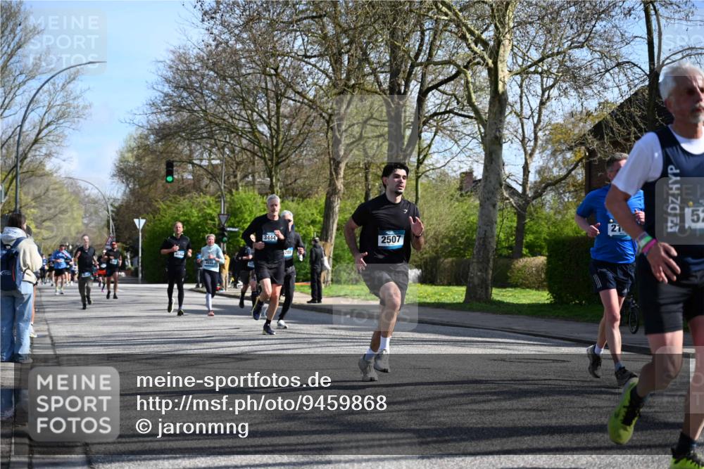 12.04.2026 - 45. Internationalen Wilhelmsburger Insellauf J. Mangold http://msf.ph/oto/9459868 12.04.2026 10:41:03 Ziel 4180, 4980, 5408, 2507, 2456, 2768, 3534, 5281, 5247, 5299, 5315, 5288, 3444, 5254, 2148, 5489, 4645, 4646, 5560, 4295, 5038, 4674, 5034, 3861, 3861, 5545, 2812, 5270, 5416, 4963, 3831, 4602, 4667, 3229 meine-sportfotos.de