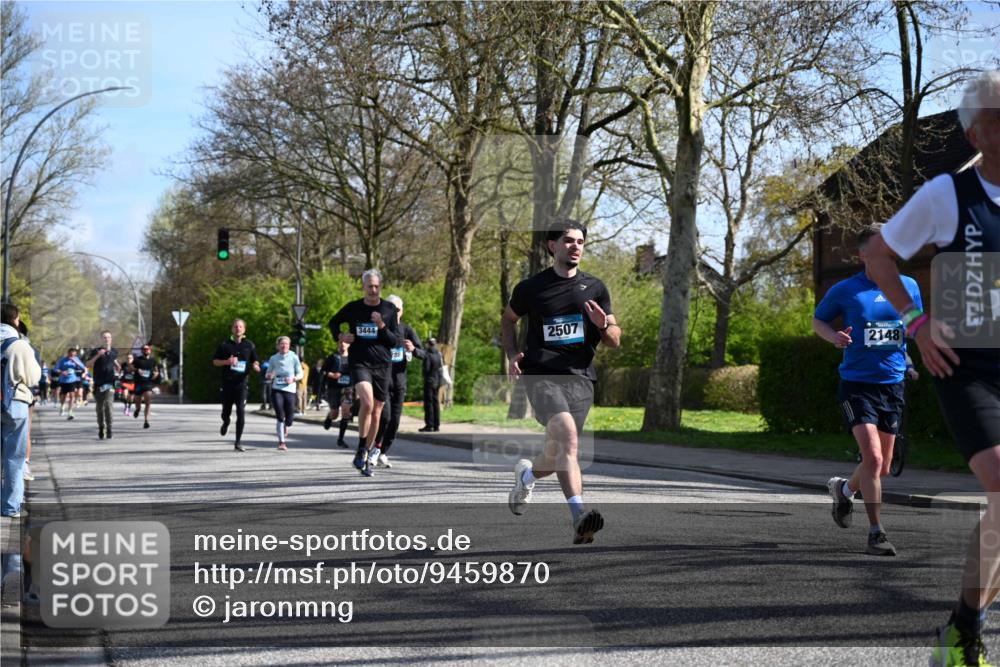 12.04.2026 - 45. Internationalen Wilhelmsburger Insellauf J. Mangold http://msf.ph/oto/9459870 12.04.2026 10:41:03 Ziel 4180, 4980, 5408, 2507, 2456, 2768, 3534, 5281, 5247, 5299, 5315, 5288, 3444, 5254, 2148, 5489, 4645, 4646, 5560, 4295, 5038, 4674, 5034, 3861, 3861, 5545, 2812, 5270, 5416, 4963, 3831, 4602, 4667, 3229 meine-sportfotos.de