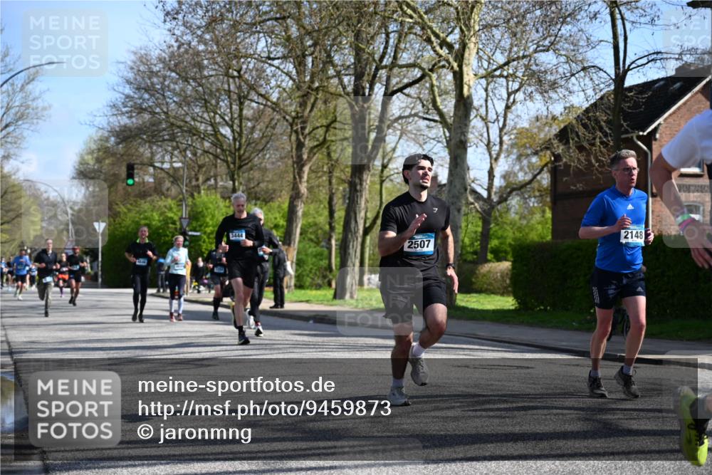 12.04.2026 - 45. Internationalen Wilhelmsburger Insellauf J. Mangold http://msf.ph/oto/9459873 12.04.2026 10:41:03 Ziel 4180, 4980, 5408, 2507, 2456, 2768, 3534, 5281, 5247, 5299, 5315, 5288, 3444, 5254, 2148, 5489, 4645, 4646, 5560, 4295, 5038, 4674, 5034, 3861, 3861, 5545, 2812, 5270, 5416, 4963, 3831, 4602, 4667, 3229 meine-sportfotos.de