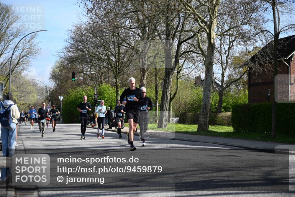 12.04.2026 - 45. Internationalen Wilhelmsburger Insellauf J. Mangold http://msf.ph/oto/9459879 12.04.2026 10:41:04 Ziel 5408, 2507, 2456, 2768, 3534, 5281, 5247, 5299, 5315, 5288, 3444, 5254, 2148, 5489, 4645, 4646, 5560, 4295, 5038, 4674, 5034, 3861, 5545, 5545, 2812, 5270, 5416, 4963, 3831, 4602, 4667, 3229 meine-sportfotos.de