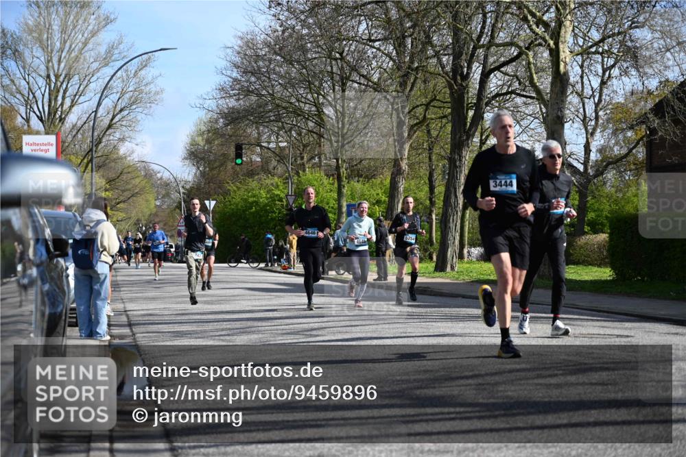 12.04.2026 - 45. Internationalen Wilhelmsburger Insellauf J. Mangold http://msf.ph/oto/9459896 12.04.2026 10:41:06 Ziel 2456, 2768, 3534, 5281, 5247, 5299, 5315, 5288, 3444, 5254, 2148, 5489, 4645, 4646, 5560, 4295, 5038, 4674, 5034, 3861, 5545, 2812, 5270, 5416, 4963, 3831, 4602, 4667, 3229, 3201 meine-sportfotos.de