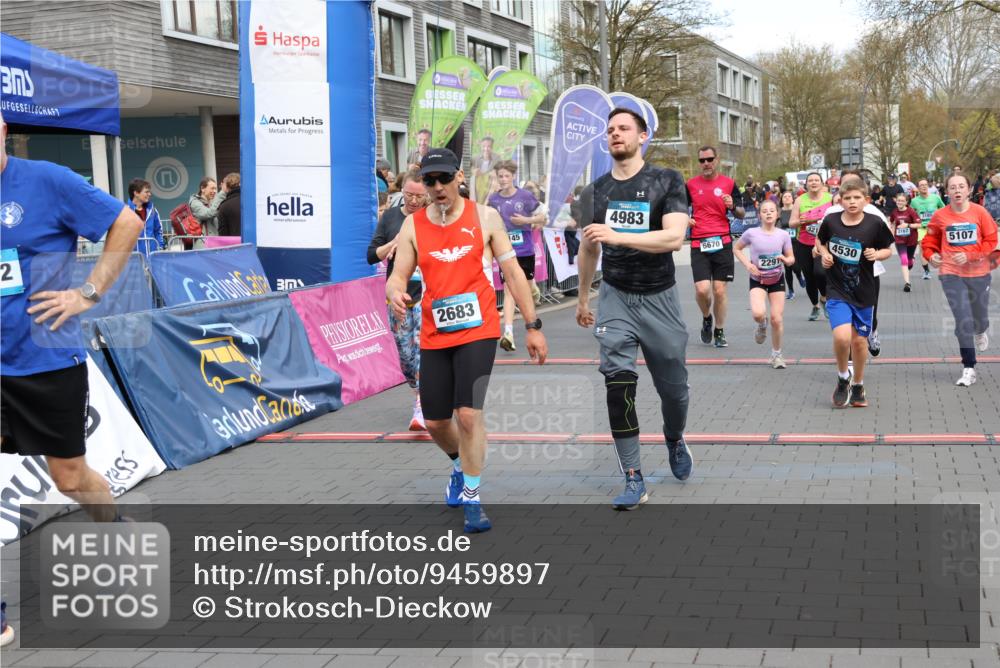 12.04.2026 - 45. Internationalen Wilhelmsburger Insellauf Strokosch-Dieckow http://msf.ph/oto/9459897 12.04.2026 13:00:32 Laufen  meine-sportfotos.de
