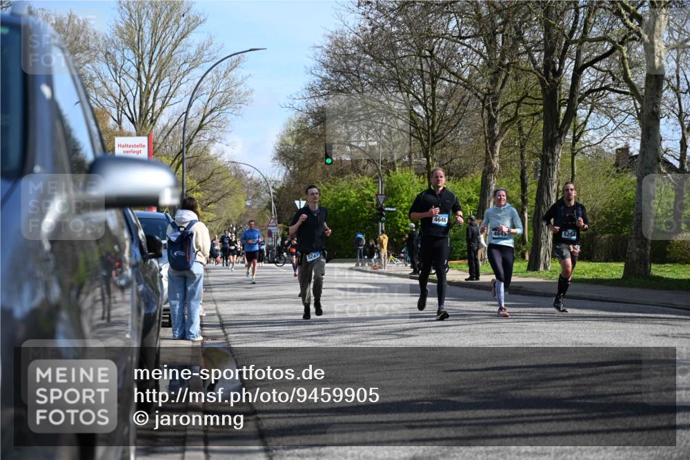 12.04.2026 - 45. Internationalen Wilhelmsburger Insellauf J. Mangold http://msf.ph/oto/9459905 12.04.2026 10:41:07 Ziel 2768, 3534, 5281, 5247, 5299, 5315, 5288, 3444, 5254, 2148, 5489, 4645, 4646, 5560, 4295, 4295, 5038, 4674, 5034, 3861, 5545, 2812, 2812, 5270, 5416, 4963, 3831, 4602, 4667, 3229, 3201, 2869 meine-sportfotos.de