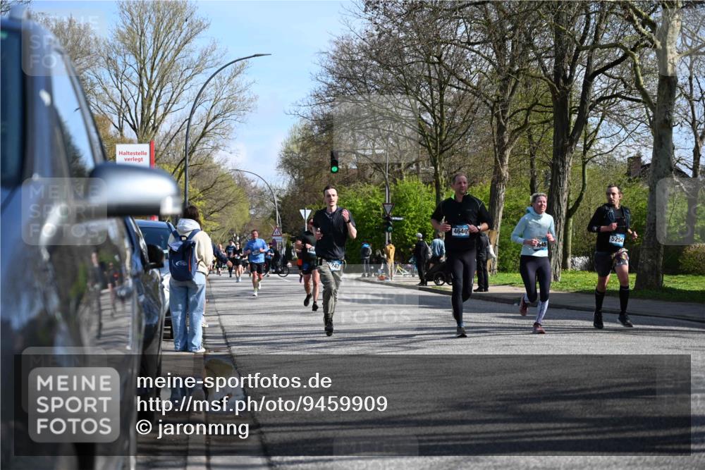 12.04.2026 - 45. Internationalen Wilhelmsburger Insellauf J. Mangold http://msf.ph/oto/9459909 12.04.2026 10:41:07 Ziel 2768, 3534, 5281, 5247, 5299, 5315, 5288, 3444, 5254, 2148, 5489, 4645, 4646, 5560, 4295, 4295, 5038, 4674, 5034, 3861, 5545, 2812, 2812, 5270, 5416, 4963, 3831, 4602, 4667, 3229, 3201, 2869 meine-sportfotos.de