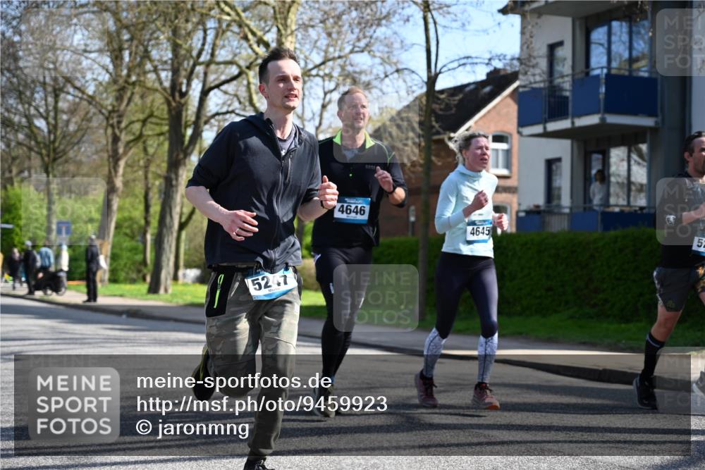 12.04.2026 - 45. Internationalen Wilhelmsburger Insellauf J. Mangold http://msf.ph/oto/9459923 12.04.2026 10:41:10 Ziel 5281, 5247, 5299, 5315, 5288, 3444, 5254, 2148, 5489, 4645, 4646, 5560, 4295, 5038, 5038, 4674, 5034, 3861, 5545, 2812, 5270, 5416, 4963, 3831, 4602, 4667, 3229, 3201, 2869, 2479, 3892, 4483 meine-sportfotos.de