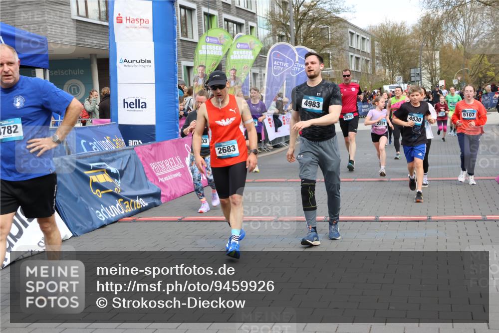 12.04.2026 - 45. Internationalen Wilhelmsburger Insellauf Strokosch-Dieckow http://msf.ph/oto/9459926 12.04.2026 13:00:32 Laufen  meine-sportfotos.de