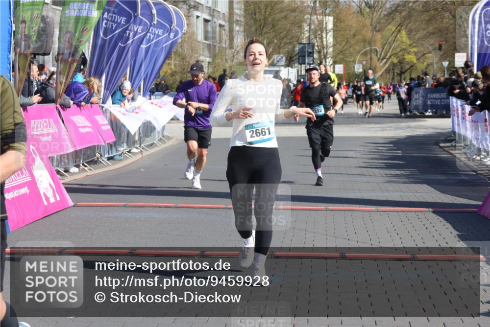 12.04.2026 - 45. Internationalen Wilhelmsburger Insellauf Strokosch-Dieckow http://msf.ph/oto/9459928 12.04.2026 10:49:51 Ziel 3363, 2661, 4715, 2392 meine-sportfotos.de