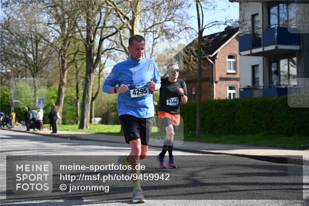 12.04.2026 - 45. Internationalen Wilhelmsburger Insellauf J. Mangold http://msf.ph/oto/9459942 12.04.2026 10:41:17 Ziel 5315, 5288, 3444, 5254, 2148, 5489, 4645, 4646, 5560, 4295, 5038, 4674, 5034, 3861, 5545, 2812, 5270, 5416, 4963, 3831, 4602, 4667, 3229, 3201, 3201, 2869, 2479, 3892, 4483, 5654 meine-sportfotos.de
