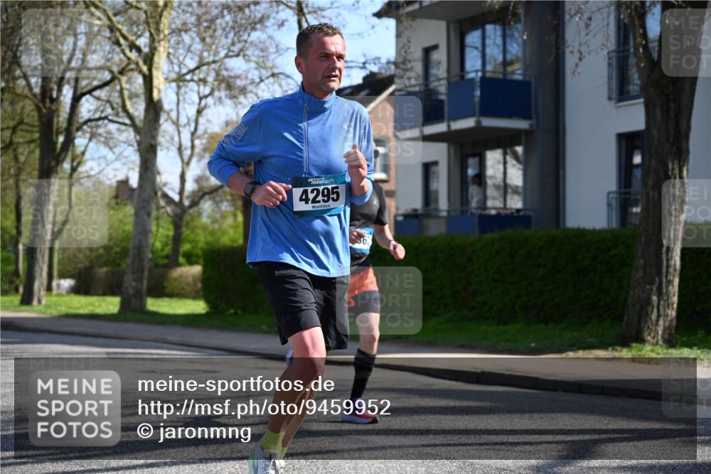 12.04.2026 - 45. Internationalen Wilhelmsburger Insellauf J. Mangold http://msf.ph/oto/9459952 12.04.2026 10:41:17 Ziel 5315, 5288, 3444, 5254, 2148, 5489, 4645, 4646, 5560, 4295, 5038, 4674, 5034, 3861, 5545, 2812, 5270, 5416, 4963, 3831, 4602, 4667, 3229, 3201, 3201, 2869, 2479, 3892, 4483, 5654 meine-sportfotos.de