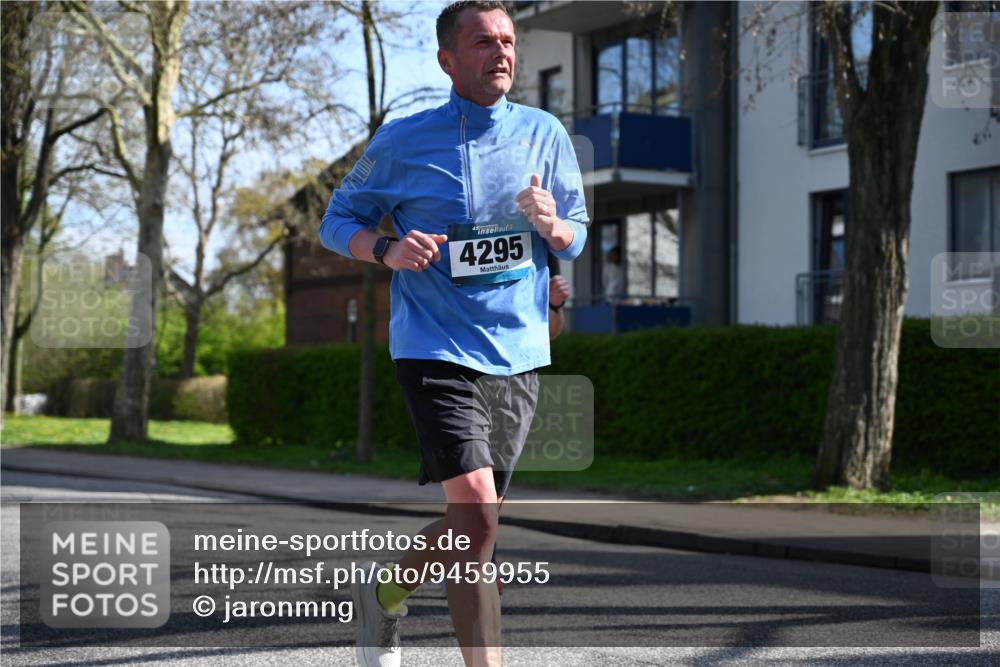 12.04.2026 - 45. Internationalen Wilhelmsburger Insellauf J. Mangold http://msf.ph/oto/9459955 12.04.2026 10:41:18 Ziel 5315, 5288, 3444, 5254, 2148, 5489, 4645, 4646, 5560, 4295, 5038, 4674, 5034, 3861, 5545, 2812, 5270, 5416, 4963, 3831, 4602, 4667, 3229, 3201, 2869, 2479, 3892, 4483, 5654, 2836 meine-sportfotos.de