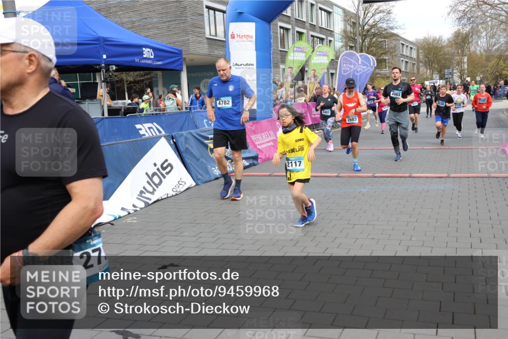 12.04.2026 - 45. Internationalen Wilhelmsburger Insellauf Strokosch-Dieckow http://msf.ph/oto/9459968 12.04.2026 13:00:31 Laufen  meine-sportfotos.de