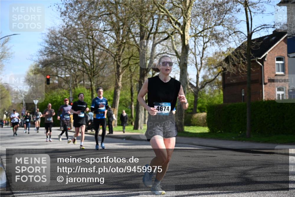12.04.2026 - 45. Internationalen Wilhelmsburger Insellauf J. Mangold http://msf.ph/oto/9459975 12.04.2026 10:41:22 Ziel 5254, 2148, 5489, 4645, 4646, 5560, 4295, 5038, 4674, 5034, 3861, 5545, 2812, 5270, 5416, 4963, 3831, 4602, 4667, 3229, 3201, 2869, 2479, 3892, 4483, 4483, 5654, 2836 meine-sportfotos.de