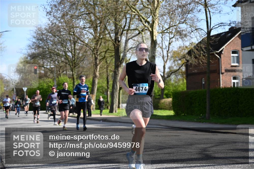12.04.2026 - 45. Internationalen Wilhelmsburger Insellauf J. Mangold http://msf.ph/oto/9459978 12.04.2026 10:41:22 Ziel 5254, 2148, 5489, 4645, 4646, 5560, 4295, 5038, 4674, 5034, 3861, 5545, 2812, 5270, 5416, 4963, 3831, 4602, 4667, 3229, 3201, 2869, 2479, 3892, 4483, 4483, 5654, 2836 meine-sportfotos.de