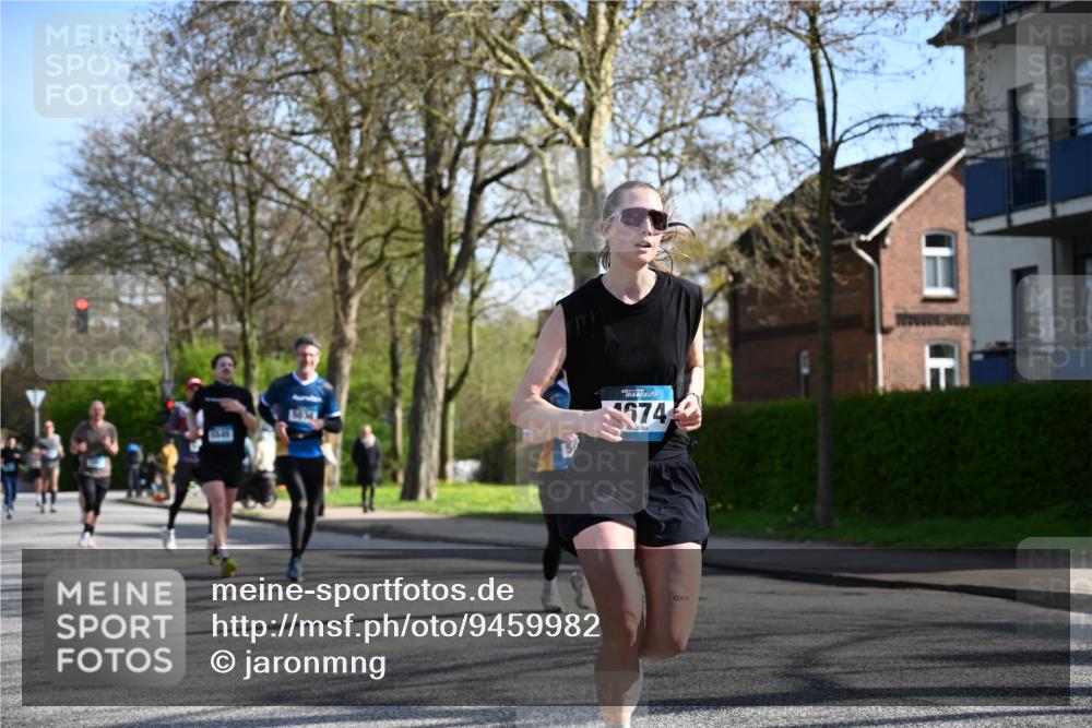 12.04.2026 - 45. Internationalen Wilhelmsburger Insellauf J. Mangold http://msf.ph/oto/9459982 12.04.2026 10:41:23 Ziel 2148, 5489, 4645, 4646, 5560, 4295, 5038, 4674, 5034, 3861, 5545, 2812, 5270, 5416, 4963, 3831, 4602, 4963, 3831, 4602, 4667, 3229, 3201, 2869, 2479, 3892, 4483, 5654, 2836 meine-sportfotos.de