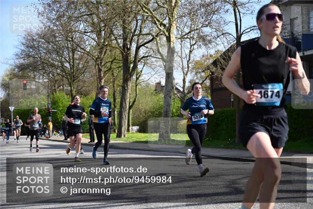 12.04.2026 - 45. Internationalen Wilhelmsburger Insellauf J. Mangold http://msf.ph/oto/9459984 12.04.2026 10:41:23 Ziel 2148, 5489, 4645, 4646, 5560, 4295, 5038, 4674, 5034, 3861, 5545, 2812, 5270, 5416, 4963, 3831, 4602, 4963, 3831, 4602, 4667, 3229, 3201, 2869, 2479, 3892, 4483, 5654, 2836 meine-sportfotos.de