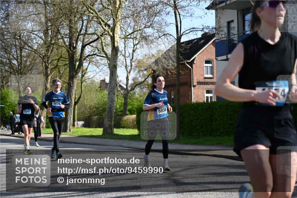 12.04.2026 - 45. Internationalen Wilhelmsburger Insellauf J. Mangold http://msf.ph/oto/9459990 12.04.2026 10:41:23 Ziel 2148, 5489, 4645, 4646, 5560, 4295, 5038, 4674, 5034, 3861, 5545, 2812, 5270, 5416, 4963, 3831, 4602, 4963, 3831, 4602, 4667, 3229, 3201, 2869, 2479, 3892, 4483, 5654, 2836 meine-sportfotos.de